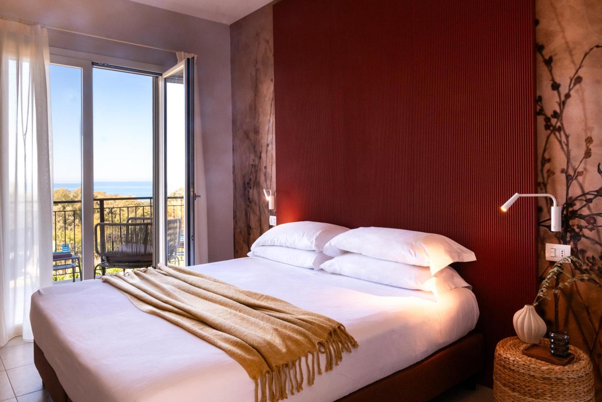 Luna Minoica Suites And Apartments Montallegro Ngoại thất bức ảnh